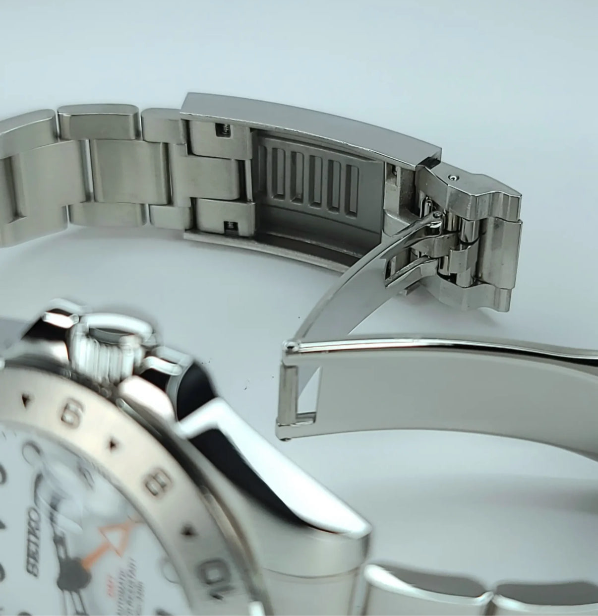 Explorer II GMT White